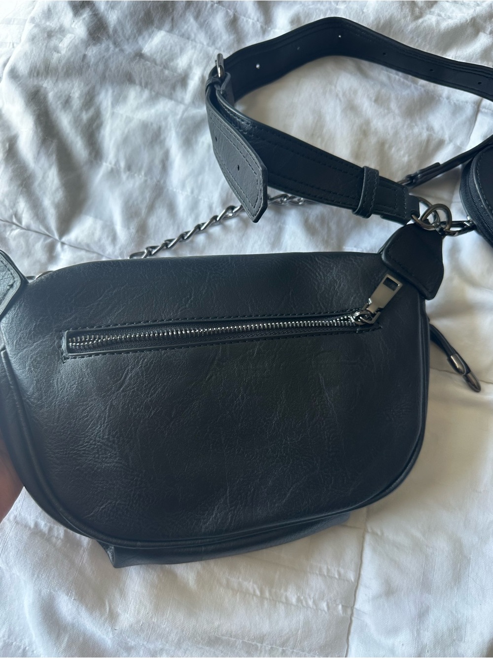 Fannypack Crossbody with two straps - Picture 3 of 5